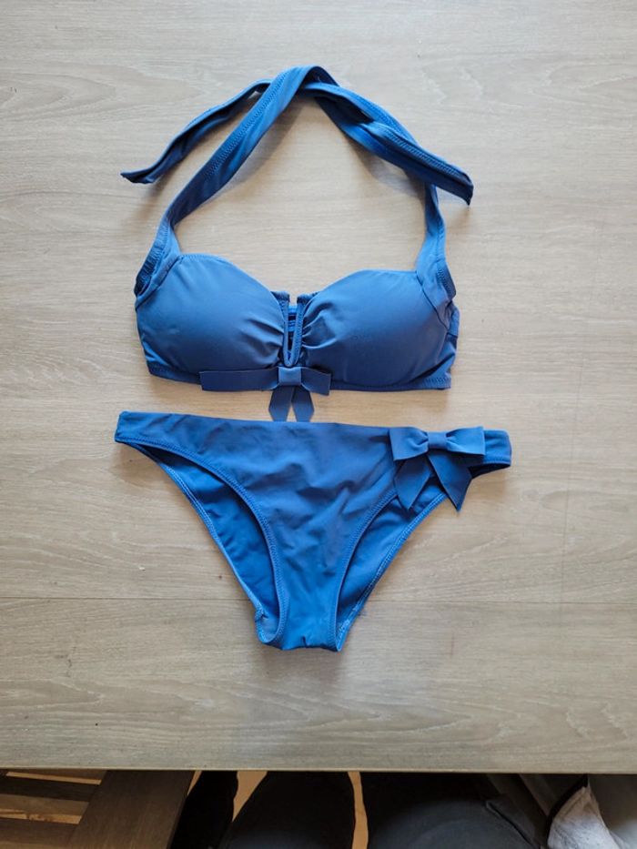 Maillot de bain 2 pièces bleu