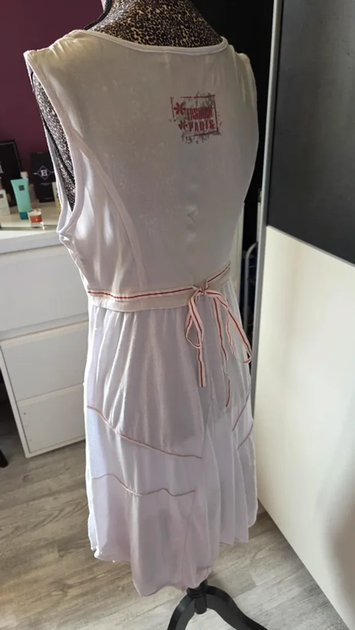 Robe Blanche Imprimé de chez C' fait pour vous en 38 /40 Taille 2 - photo numéro 6