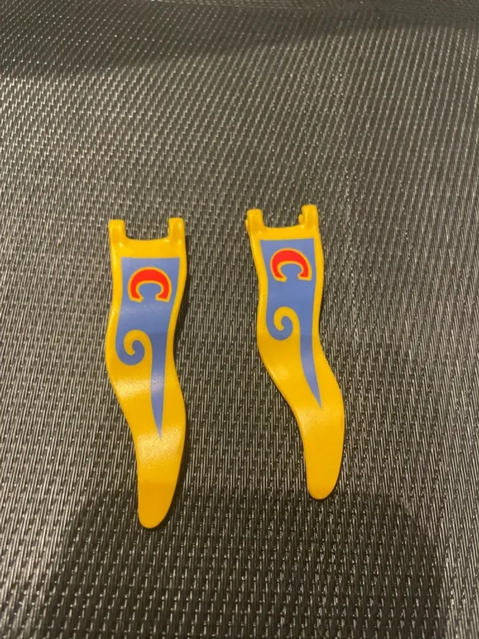 Playmobil lot 2 drapeaux bannières jaunes cirque 4230 pièces détachées - photo numéro 3