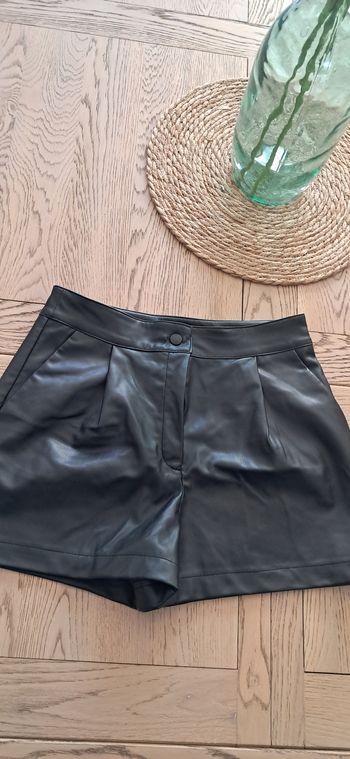 Short en cuir kiabi