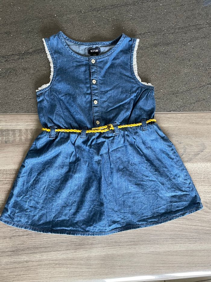 Jolie robe en jean légère