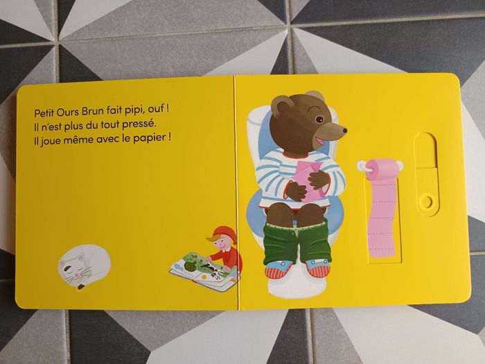 Livre animé Petit Ours brun fait pipi comme un grand Bayard Jeunesse - photo numéro 3