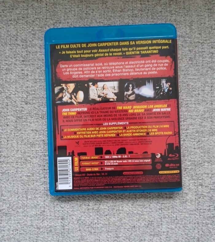 Blu-ray assaut sur 14 ème district. Custom - photo numéro 2