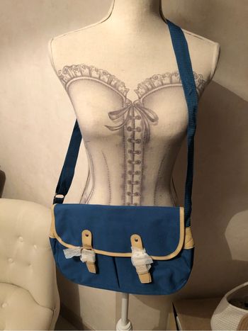 Besace neuve en toile bleu