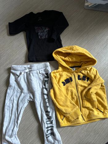 Ensemble 3 ans très bon état