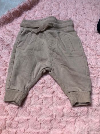 Jogging taille 3 mois  Très bon état !