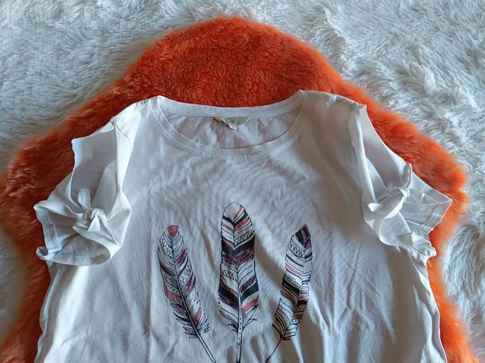 Tshirt manches courtes évasées plumes 🪶 T. XL _ Clockhouse - photo numéro 3
