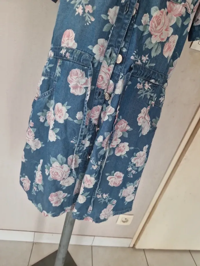 Robe vintage fleurie taille 38 /m très bon etat - photo numéro 4