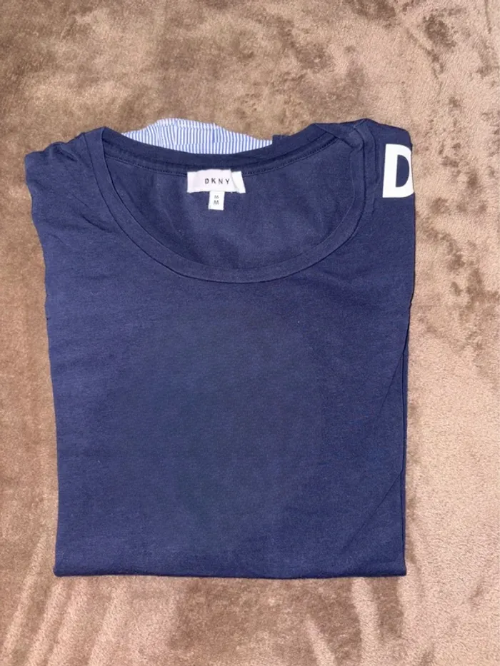 Haut manches longues femme DKNY bleu taille 16 ans ou 38 en très bon état - photo numéro 2