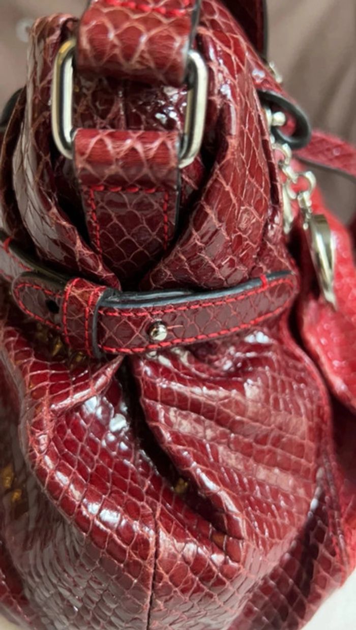 Sac Céline "Pillow Small" Ruby – Très bon état – Cuir verni effet reptile - photo numéro 10