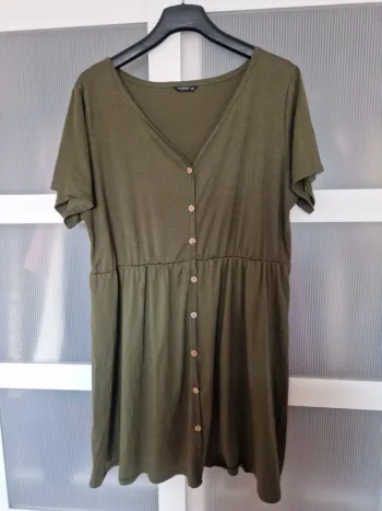 Robe kaki