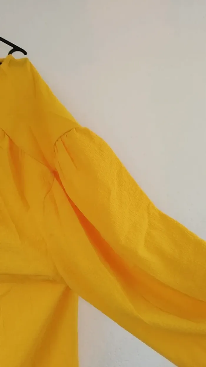 Tunique jaune - Made in Italy - taille 54 - photo numéro 2