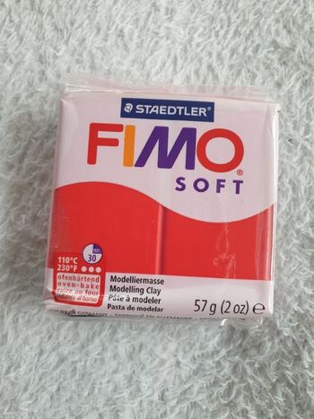 Pate a modeler Fimo rouge indien