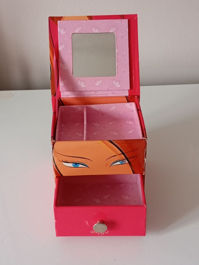 Boîte tour de rangement bijoux ou autre. Carton . Miroir et tiroir . Très bon état - photo numéro 2