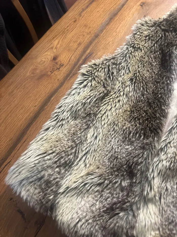 Gilet sans manche moumoute - photo numéro 2