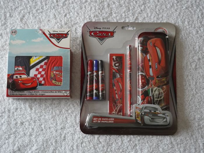 Lot "Cars Disney" neuf : Lot de 3 slips fantaisies pour garçon 6/8 ans + Set de papeterie