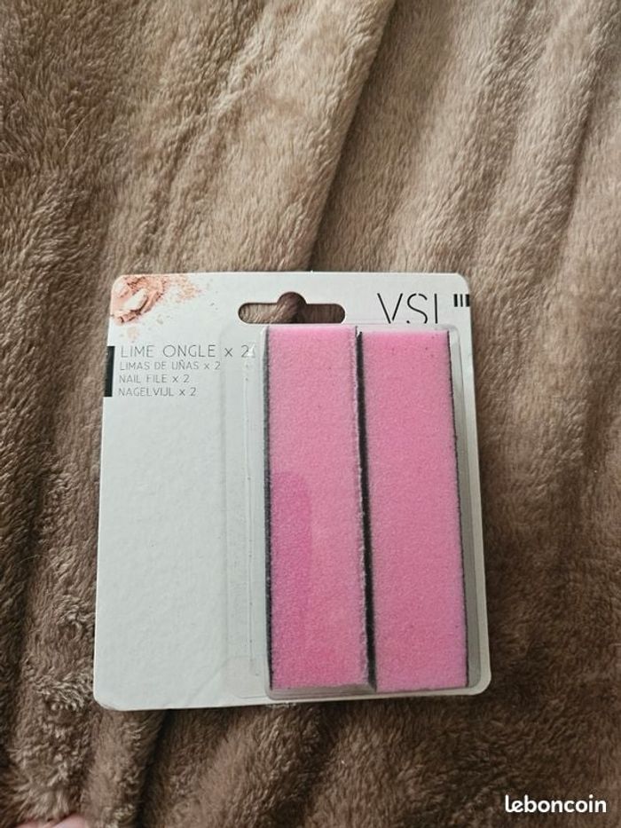 Lot d'articles à offrir, pensez à Noël 🥳 - photo numéro 2