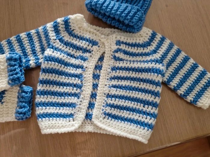 Ensemble tricoté bleu et blanc naissance - photo numéro 3
