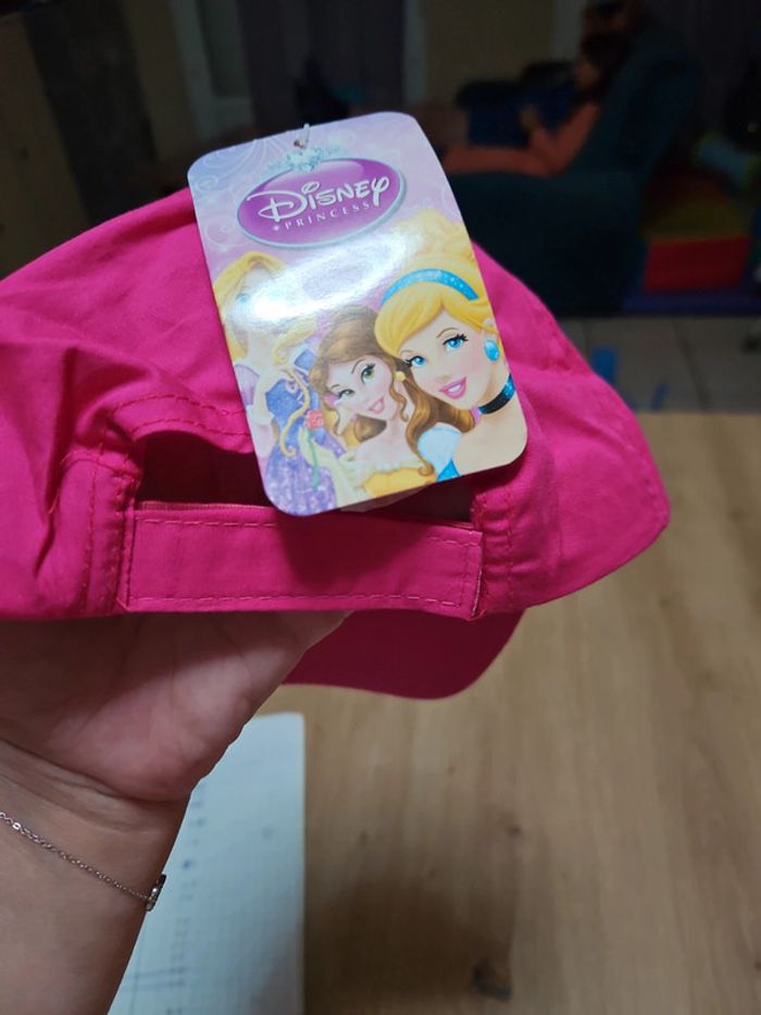 Casquette rose foncée taille 54 - photo numéro 2