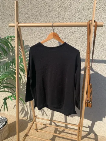 Pull noir Calliope