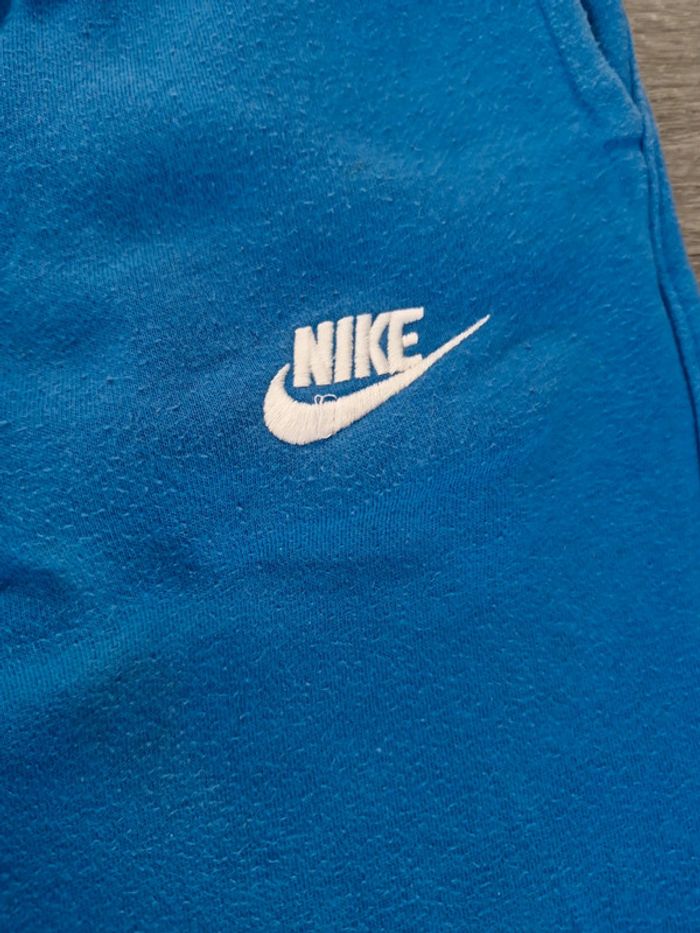 Jogging Nike enfant taille L - photo numéro 3