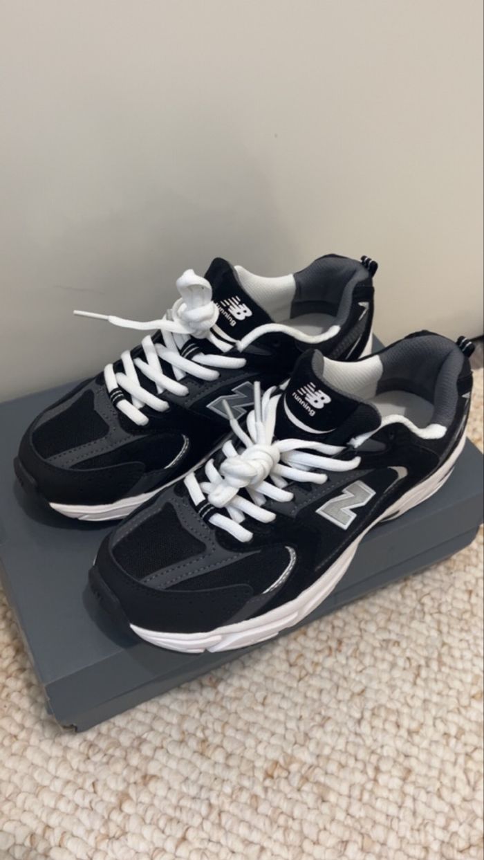 New balance BLack neuve taille 39,5 - photo numéro 4