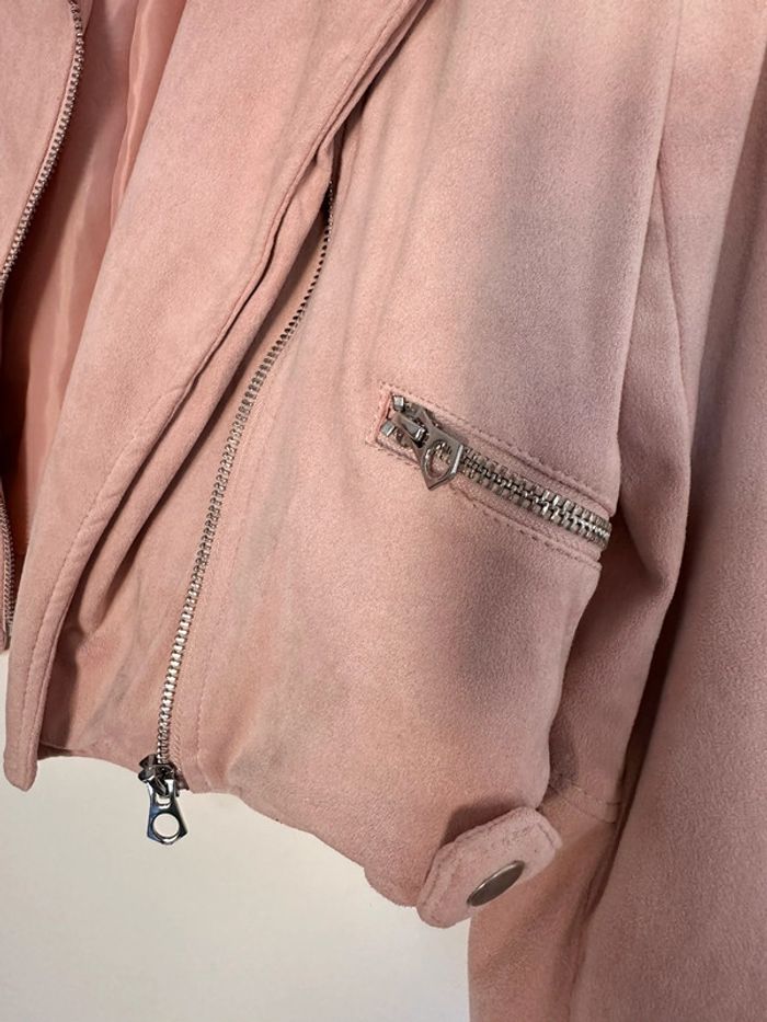 Veste type perfecto effet daim rose Bershka taille M - photo numéro 4