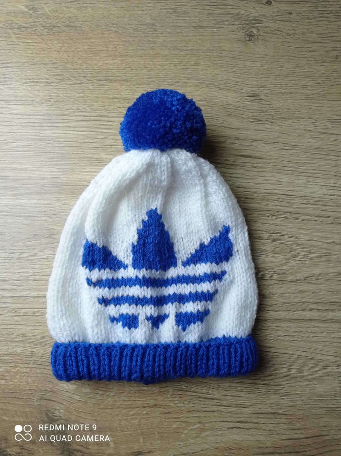 Bonnet adidas 0,3 mois fait main