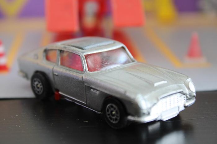 Corgi Aston Martin DB6 - photo numéro 7