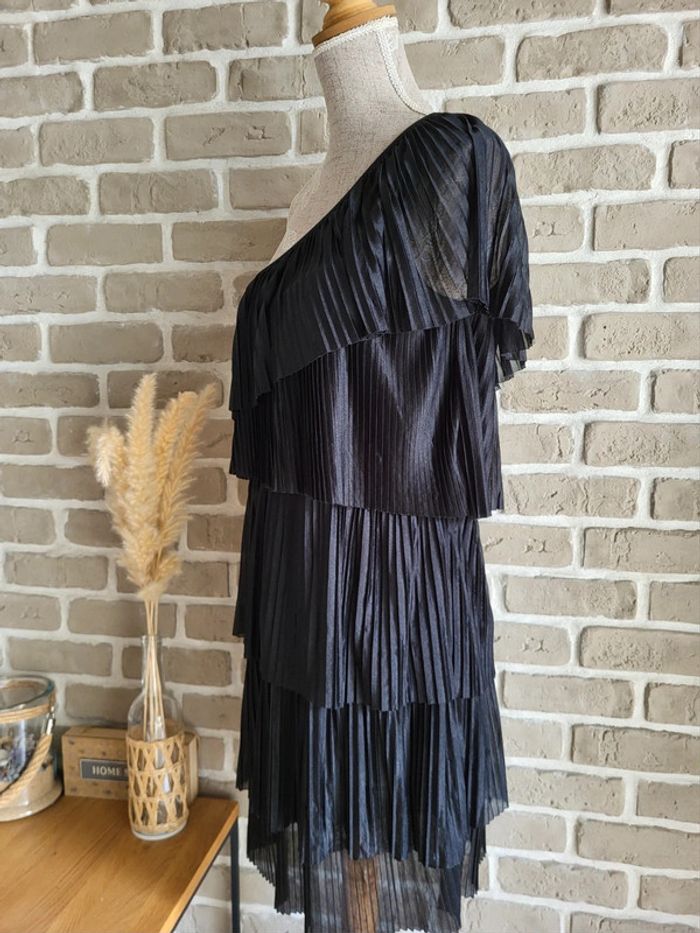 Robe de soirée tissu satiné noir et volants - Vintage Pull&Bear - photo numéro 10
