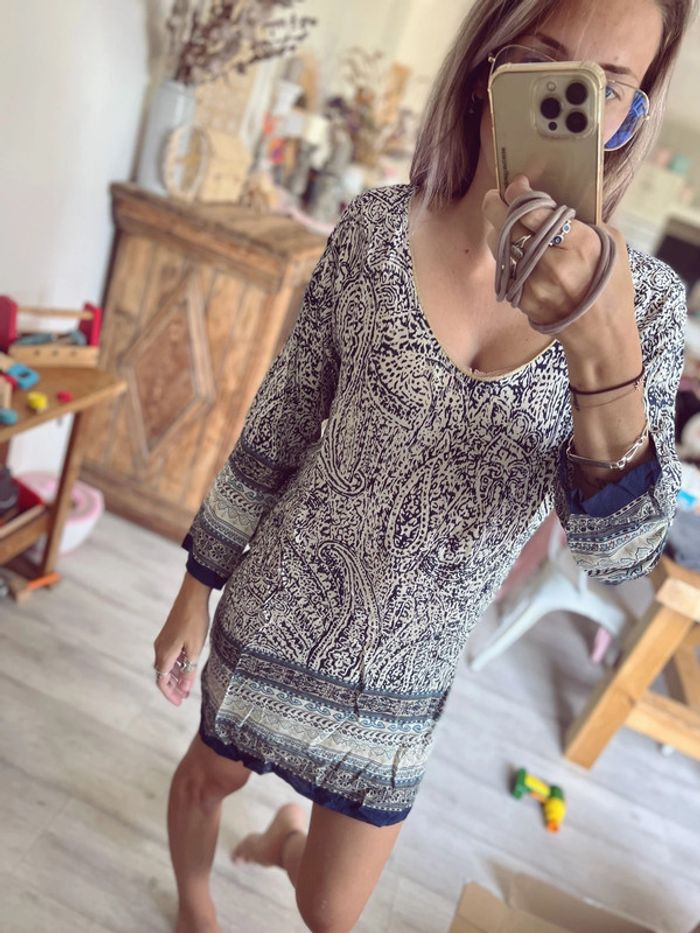 Robe femme à motif bleu marine neuve - photo numéro 4