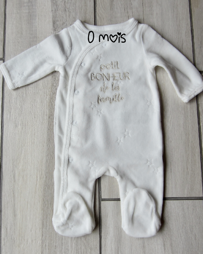 Grenouillere unisexe naissance "petit bonheur de la famille".