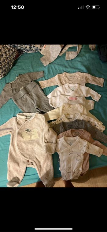 Lot vêtements bébé 0 mois