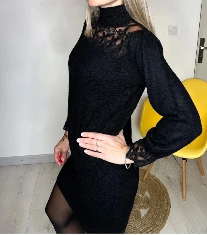 Robe pull avec détail en dentelle col et manche Taille unique - photo numéro 2