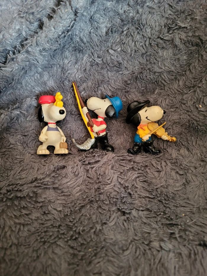 3 figurines snoopy vintage