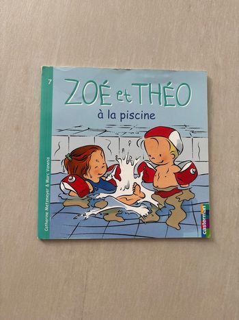 Zoé et Théo à la piscine Vol. 7