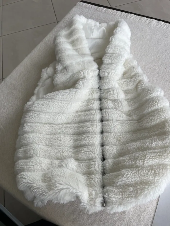 Veste sans manches 4/6 ans neuve - photo numéro 4