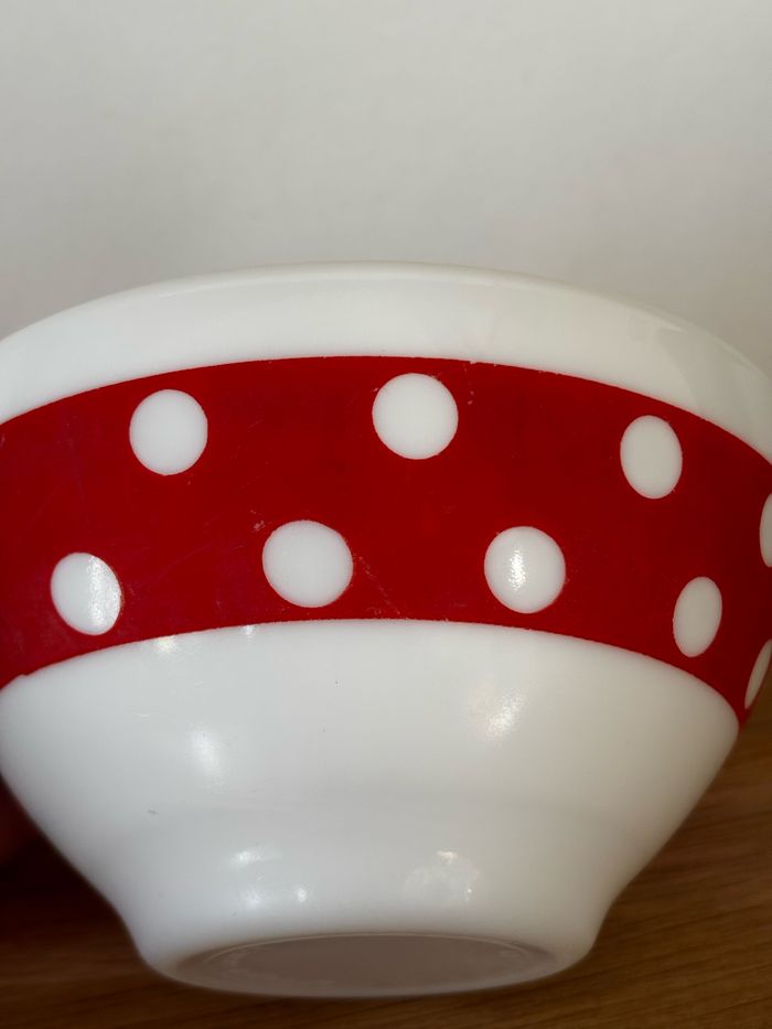 Vintage bol Arcopal Polka rouge avec défauts - photo numéro 3