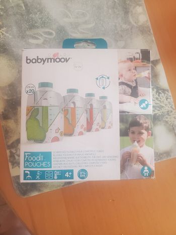 Gourde réutilisable et embout babymoov