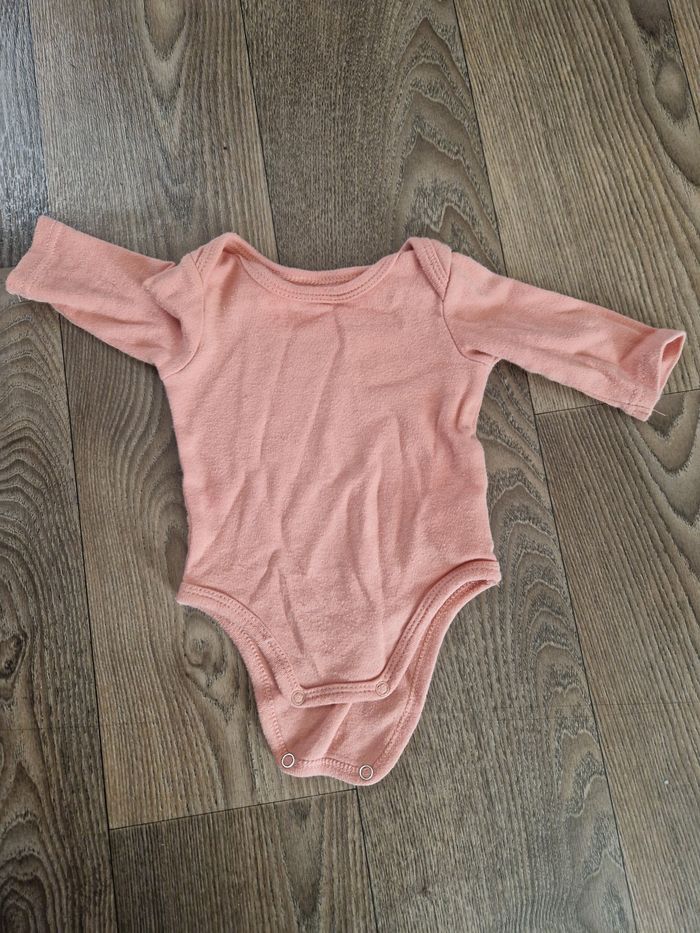 Lot de 9 bodies - photo numéro 3