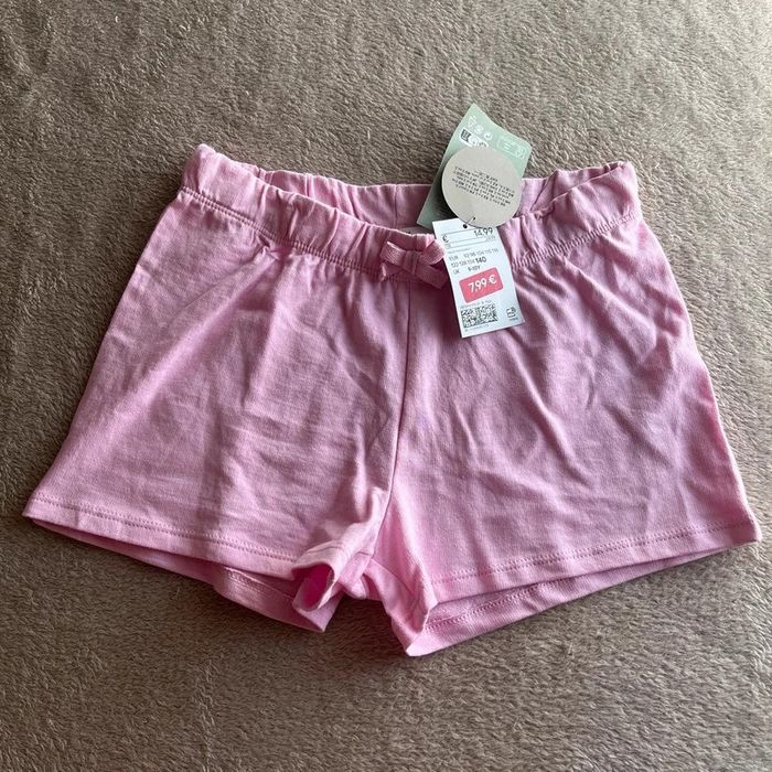 Short enfant fille rose neuf