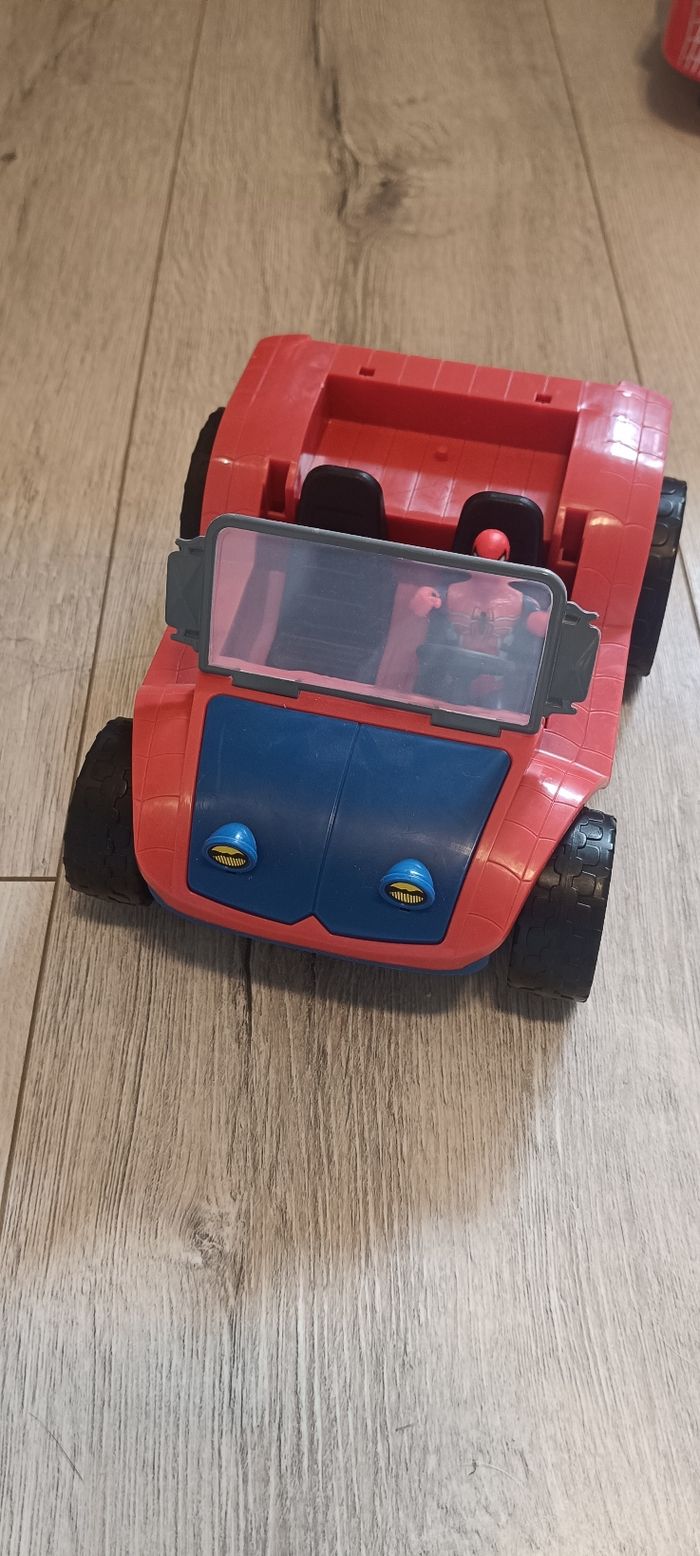Voiture spiderman