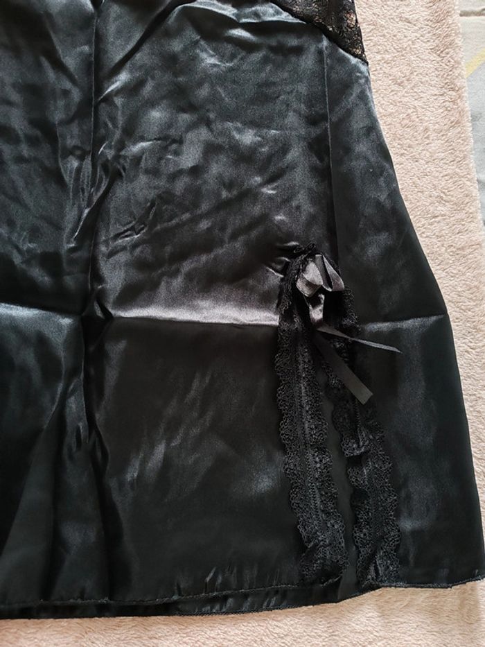 Nuisette dentelle neuve taille M/L - photo numéro 3