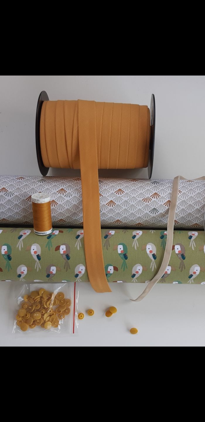 Coupons tissus coton motif TOUCAN– Bio - Neuf - photo numéro 5