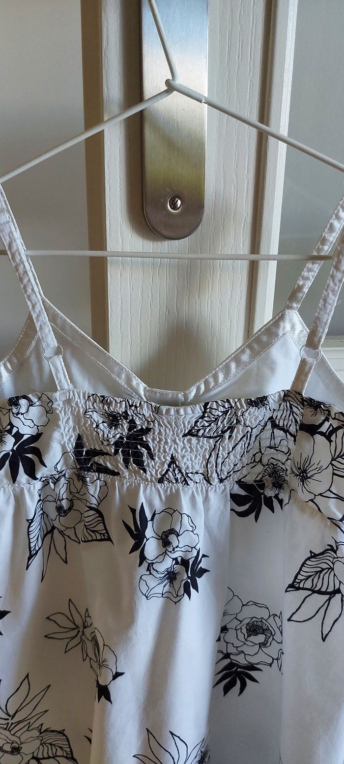 Robe 9-10 ans. Très bon état pour ne pas dire neuve - photo numéro 4