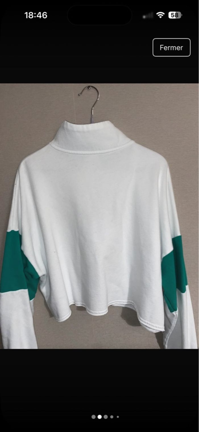 Sweat blanc et vert Hollister - photo numéro 2