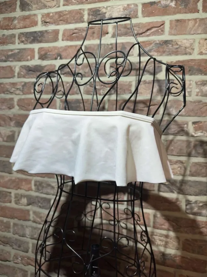 Haut Bikini blanc à volants Pull and Bear Taille M / 38 - photo numéro 2