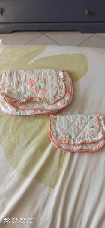 Lot de 2 trousses de toilette