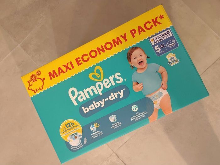 Couches pampers taille 5+
