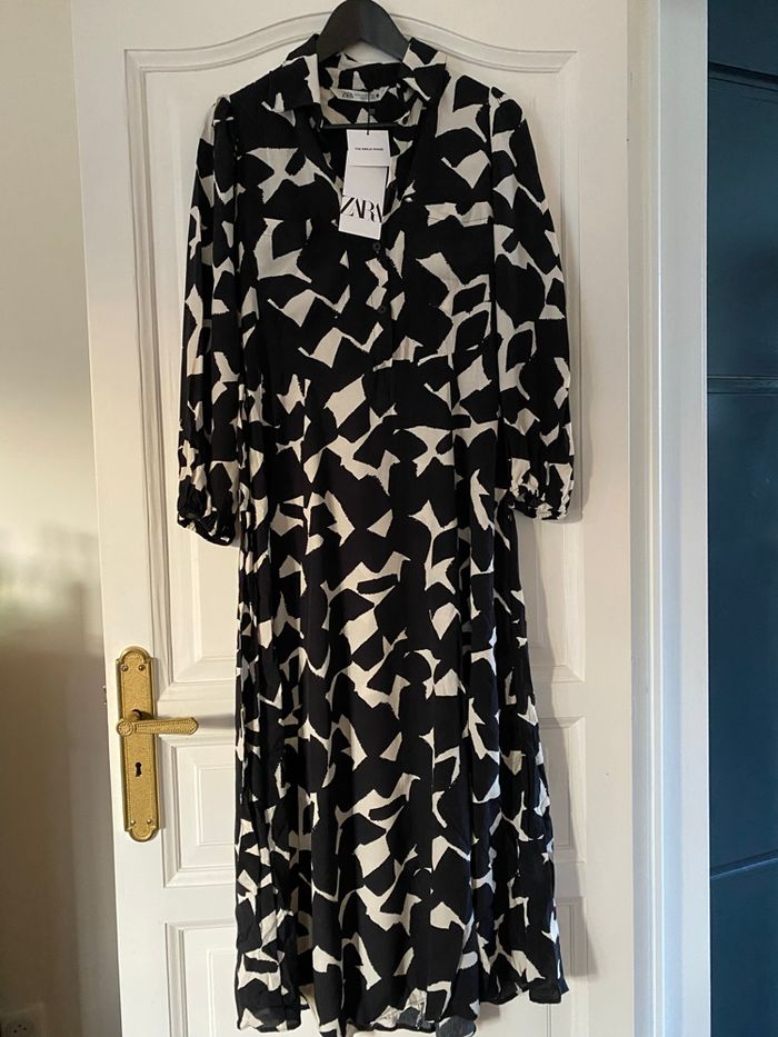 Robe zara XS neuve